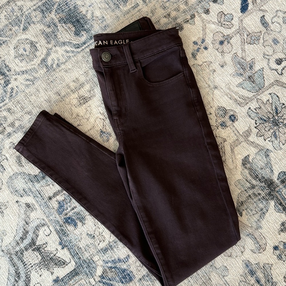American Eagle Outfitters Hi-Rise Jegging Dark Burgundy